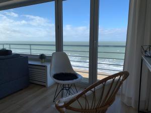 Imagen de la galería de BEACH LOFT 9 luxury appartment with ocean view, en Blankenberge
