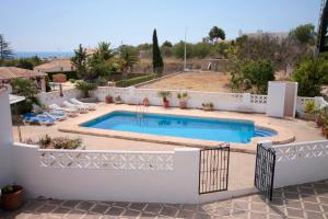 Bazén v ubytovaní Holiday Home Calas alebo v jeho blízkosti