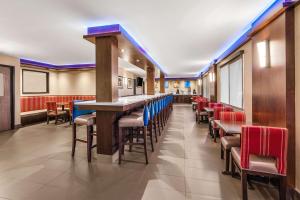 Gallery image of Comfort Inn & Suites Vancouver Downtown City Center in Vancouver