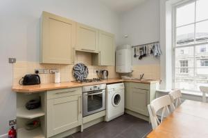 Historic City Centre Apartment Modern Comforts