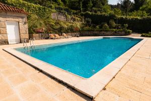 Swimmingpoolen hos eller tæt på Casa do Amial