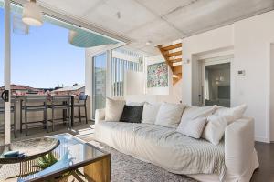 Istumisnurk majutusasutuses Luxury 5-floor Unit with Ocean Views near Beach