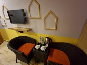 TV a/nebo společenská místnost v ubytování Chautari Boutique Hotel