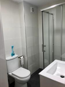 Een badkamer bij Apartamento Algazul