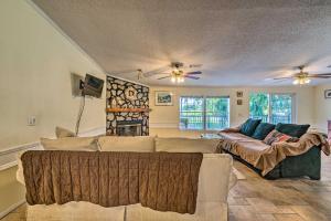 Gallery image of Family-Friendly Home with Deck by Rainbow Springs! in Williston