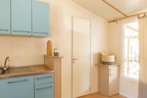 Kuchnia lub aneks kuchenny w obiekcie Comfort Lodge Principina