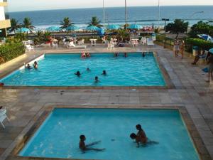 Výhled na bazén z ubytování Barrabella Apart Hotel nebo okolí