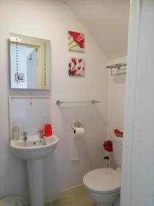 Bathroom sa Elderslie Guest House