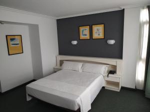 Gallery image of HOTEL LA CAMPANA in Llanera