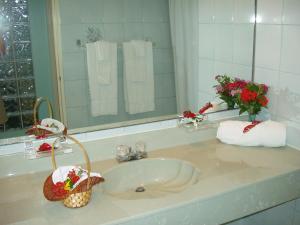 Фотография из галереи Harmony Marina Suites в городе Родни-Бэй-Виллидж