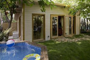 Ein Garten an der Unterkunft Les Moreres