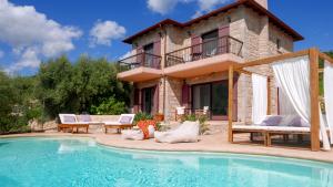 Bazén v ubytování Amapola Boutique Villas with Sea Access - Agapi nebo v jeho okolí
