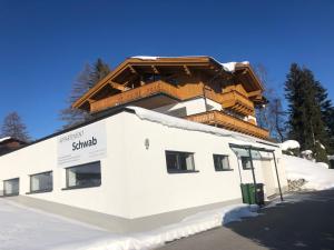 Budynek, w którym mieści się apartament