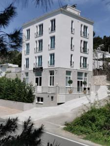 Hoone, kus hotell asub