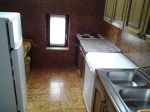 Kuchyňa alebo kuchynka v ubytovaní Apartment in Mali Lošinj with Seaview, Terrace, Air condition, WIFI (3780-2)