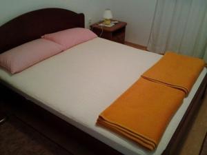 Posteľ alebo postele v izbe v ubytovaní Apartment in Mali Lošinj with Seaview, Terrace, Air condition, WIFI (3780-2)