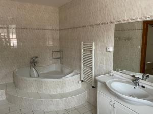 A bathroom at Četnická stanice Hluboká
