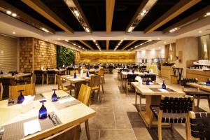 Restorāns vai citas vietas, kur ieturēt maltīti, naktsmītnē Sono Belle Jeju