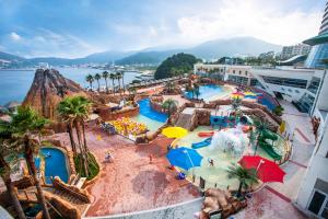 an aerial view of a water park on a cruise ship at Sono Calm Geoje in Geoje 