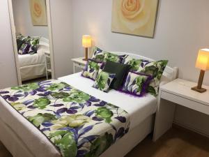 Ένα ή περισσότερα κρεβάτια σε δωμάτιο στο Hostal Restaurante Alarico