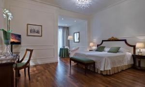 A bed or beds in a room at Terme Europa
