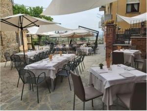 L'Angolo di Rosina tesisinde bir restoran veya yemek mekanı