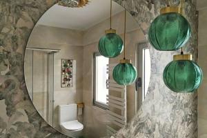 A bathroom at Lalosa suites