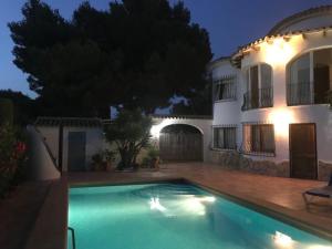 The swimming pool at or close to VILLA ALCAZAR