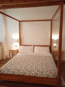 Postel nebo postele na pokoji v ubytování Moira Rooms