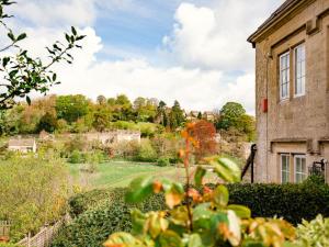 Gallery image of Walkley Wood Cottage in Nailsworth