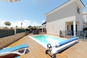 Gallery image of Anju villasVILLA MARGA VILLA AT 100 METERS FAR OF THE BEACH in Corralejo