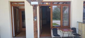 Patio alebo iná vonkajšia časť ubytovania Aparthotel Rezidence Club Canada Lipno