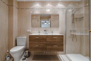 Kúpeľňa v ubytovaní Terrazas del Duque II apartment