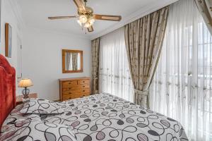 Posteľ alebo postele v izbe v ubytovaní Terrazas del Duque II apartment