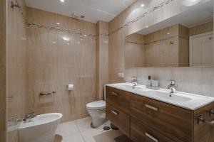 Kúpeľňa v ubytovaní Terrazas del Duque II apartment