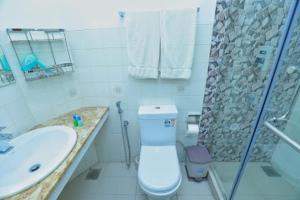 Een badkamer bij Lake View Holiday Resort
