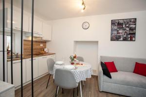 Kuchyň nebo kuchyňský kout v ubytování Studio apartman Amalie