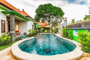 Bazén v ubytování Lembongan Hostel nebo v jeho okolí