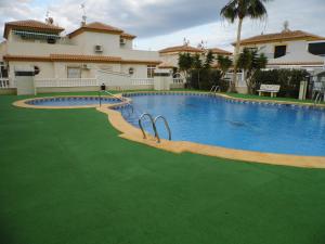A piscina localizada em Villa Flamenca - 10 sleeps ou nos arredores
