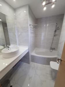 Kúpeľňa v ubytovaní HOTEL RURAL VILLARROMANA de tres estrellas