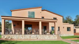 Fotografie z fotogalerie ubytování Cómoda e íntima Villa con piscina pricvada. 4 suites + 4 hab. + 2 baños v destinaci Lloret de Mar
