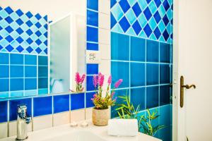 A bathroom at Casa al mare con parcheggio privato Még 22 kép