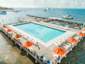 A piscina localizada em GHL Hotel Sunrise ou nos arredores