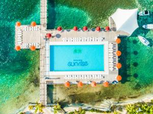 A piscina localizada em GHL Hotel Sunrise ou nos arredores