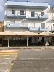 エラティニにあるMistral-Καποςのギャラリーの写真