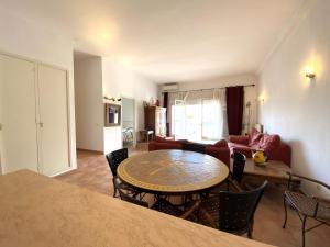 Cavall De mar - Piso con amarre i Empuriabrava – uppdaterade ...