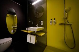 Koupelna v ubytování Zero Box Lodge Coimbra