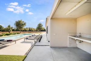 The swimming pool at or close to Villa Can Llorenç
