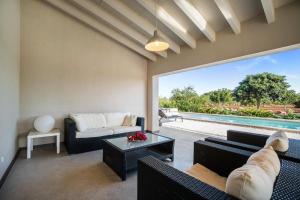 The swimming pool at or close to Villa Can Llorenç