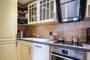 Kuchnia lub aneks kuchenny w obiekcie Chalet Schmittenbach - Pinzgau Holidays